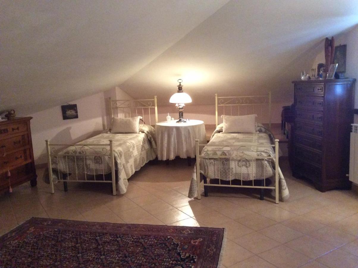 B&B Mikigio Mondavio Exterior foto